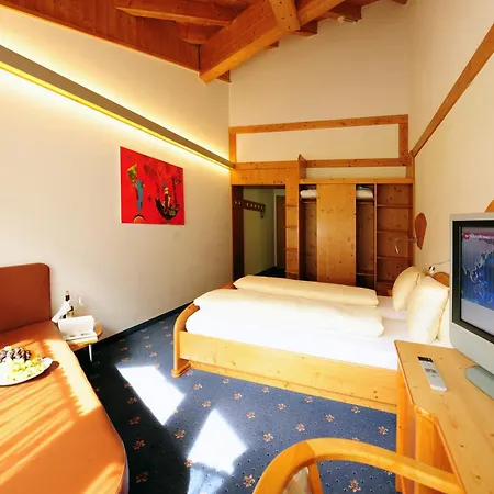 Country Wellnesshotel Buendnerhof Hotel 3*