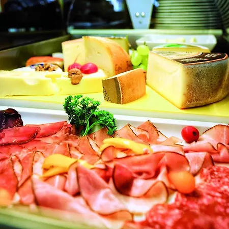 호텔 Alpin Buendnerhof 3*