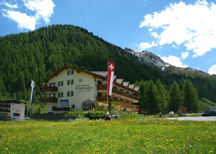 Hotel Country Wellnesshotel Bündnerhof 3*