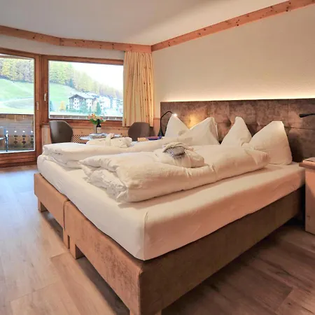 Country Wellnesshotel Bündnerhof 3*