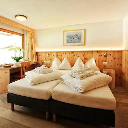 Country Wellnesshotel Bündnerhof 3* Samnaun